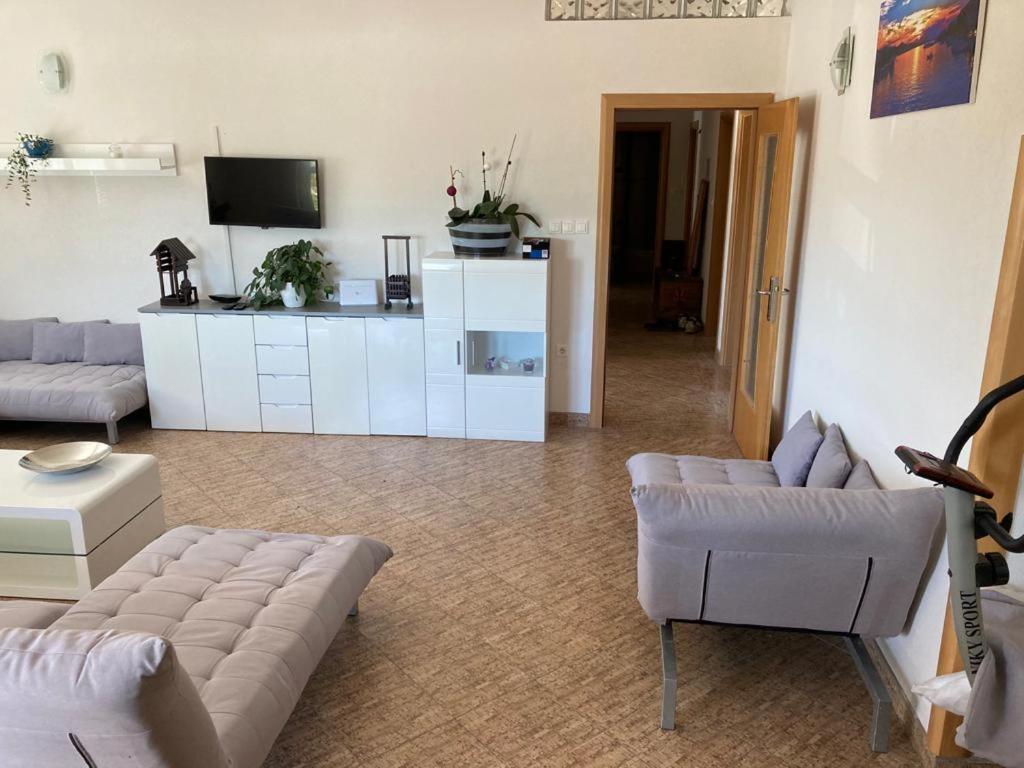 4 Bedroom Apartment In Tisno Exteriör bild